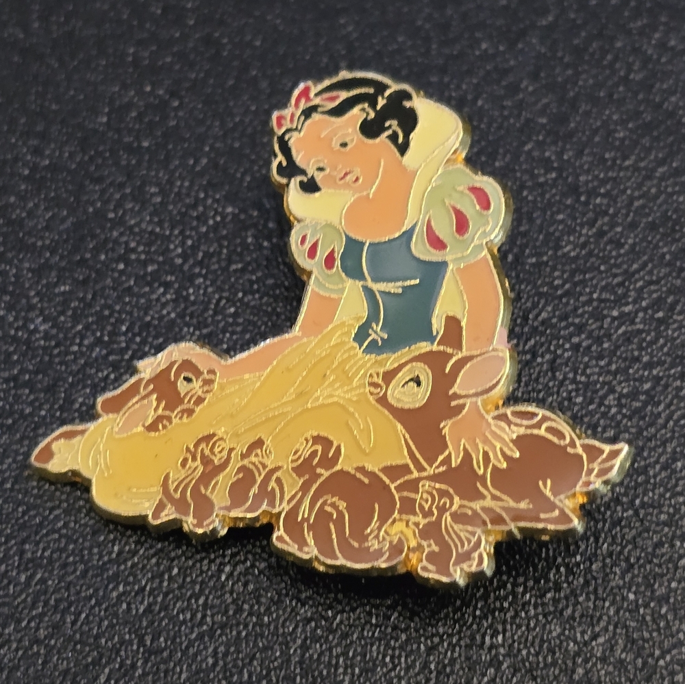 Snow White With Animals Lapel Pin / Brooch